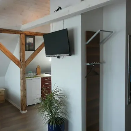 1 Kambario Butas Poilsiui Melnrageje